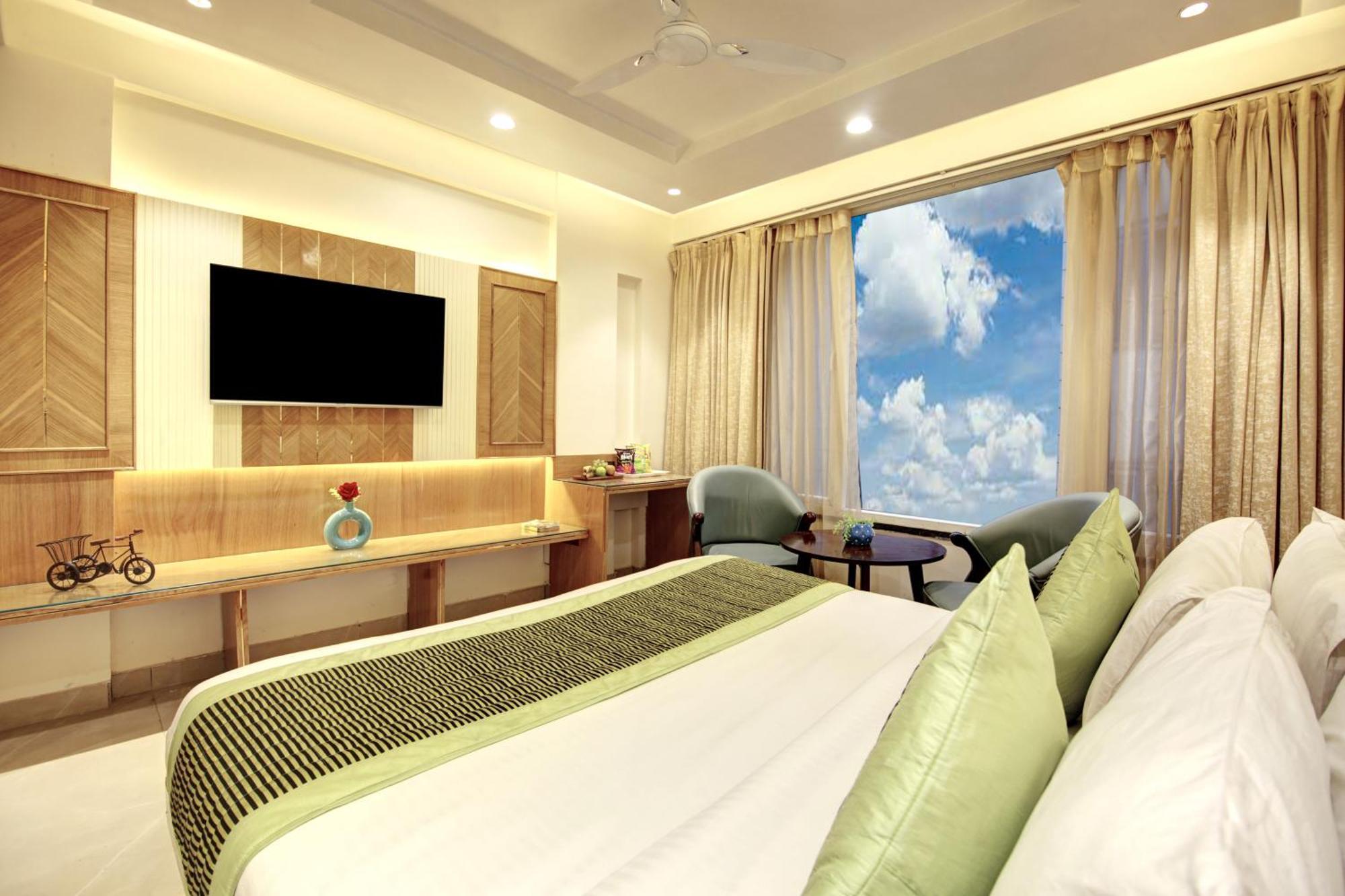 Hotel Krishna Plaza 'New Delhi' - By M S Hospitality المظهر الخارجي الصورة
